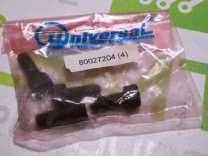 UNIVERSAL INSTRUMENTS 80027204 SCREWS - LOT OF 4 - NEW