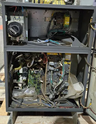 USED 2014 FANUC R-2000IB/210F + R30IB
