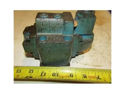 Sperry Vickers XCG-03-1B-30 Reducing Valve Unused