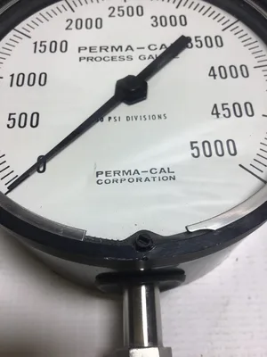 Perma-Cal 111NIB15A21 Test Pressure Gauge 0-5000 PSI 1/2 NPT Bottom Mount