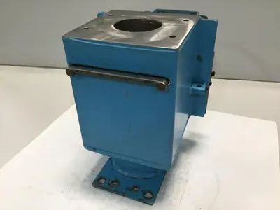USED BUNTING MAGNET109