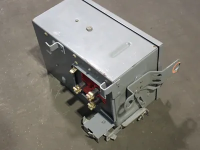 USED SQUARE D PFA32100G