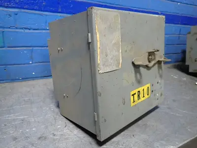 General Electric 30 A Bus Plug
