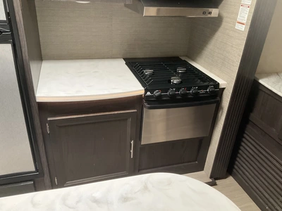 Used 2017 KEYSTONE 330BHSL Campers, Caravans, Motorhomes Michigan US | Miedema Asset Management Group #1355374