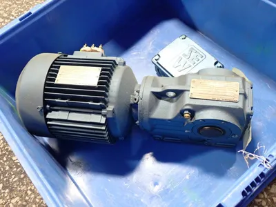 USED SEW EURODRIVE DFT90L4