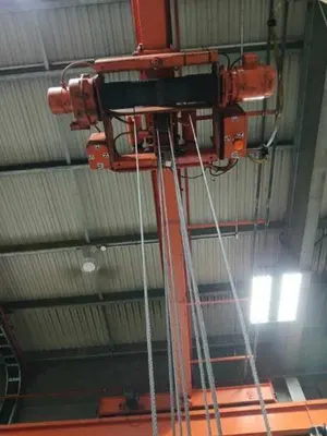 10 ton Crane w/ Rails