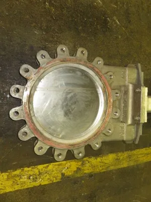 Dezurik 16" -150 knife gate valve with pneumatic actuator