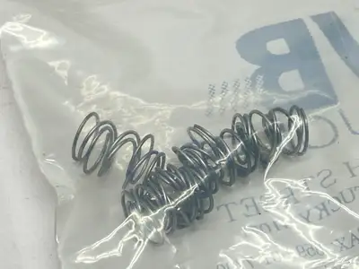 NEW WB JONES COMPRESSION SPRINGS LOT OF 24