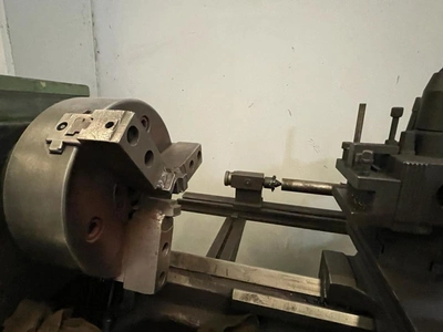 LACFER Centre Lathe, good working condition