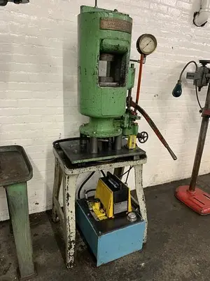 5960-220 Chase Burroughs Co Hydraulic Up-Acting Press, Enerpac Hush Pup Hydraulic Tank/Pump