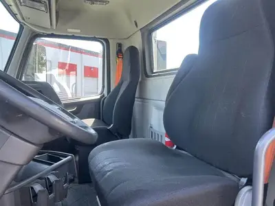 Used 2022 VOLVO VNR64T300 Conventional trucks California US | Ben Kaplan Equipment #1284794