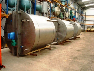 13,500L Stainless Steel Enclosed Tank