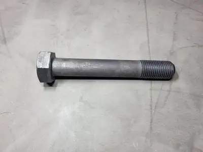 NEW KOMATSU 01011-63090