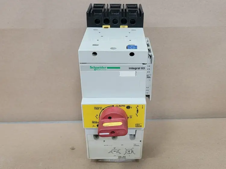 Used SCHNEIDER ELECTRIC LD4LD030FC Switchgears British Columbia CA | Lenmark #239429