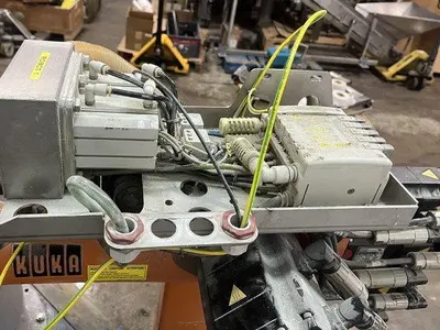 USED 2011 KUKA KR 16-2 S