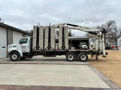 USED 2001 STERLING LT9513