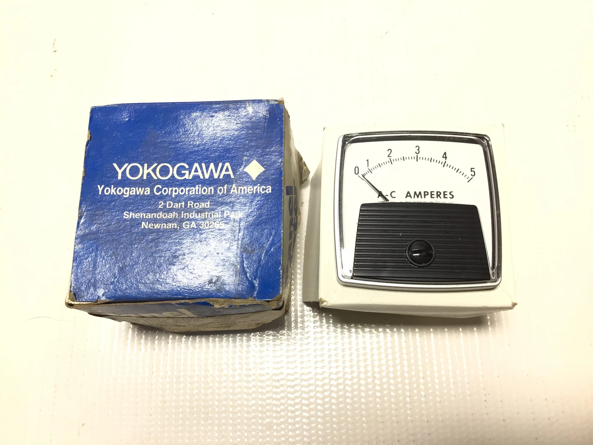 Yokogawa YE/250240LSLS Panel Meter 0-5 AC Amperes Range
