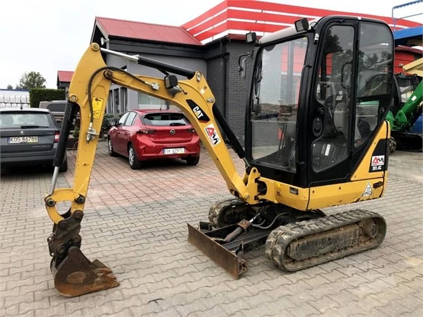 USED 2018 Caterpillar 301.4C