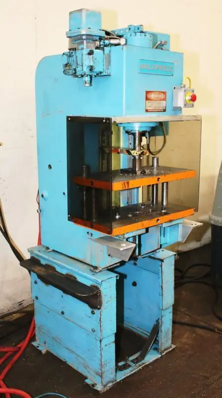 4 TON DENISON MODEL WR45LC304F51SO95316D HYDRAULIC MULTI-PRESS