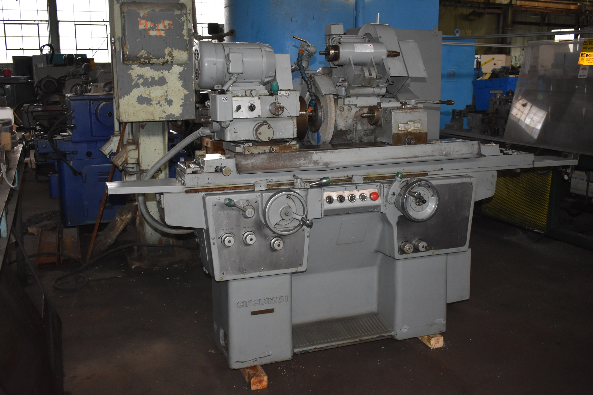 USED CINCINNATI MILACRON DH