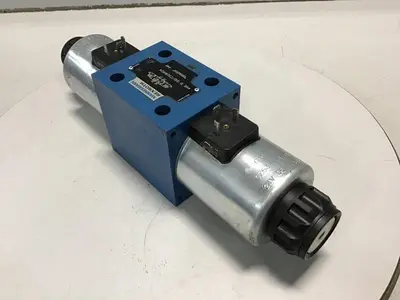 USED REXROTH 4WE10Q32/CG24N9Z4