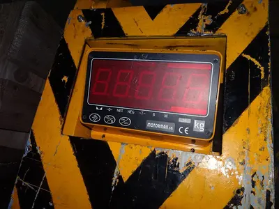 USED DEMAN 33 TON X 27 560 MM