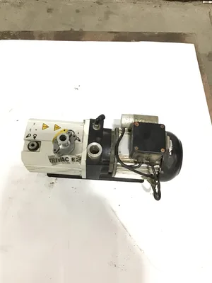 TRIVAC D 10 E/140042 Rotary Vane Vacuum Pump