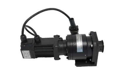 USED YASKAWA USAREM-01CEM4K SERVO MOTOR 1:15 USAREM01CEM4K