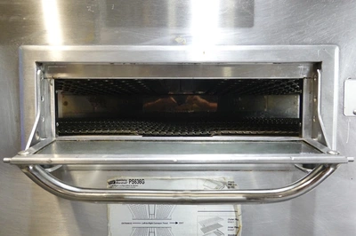 MIDDLEBY MARSHALL DOUBLE STACK NATURAL GAS SPLIT BELT PIZZA CONVEYOR OVEN MODEL PS636G (L TO R)