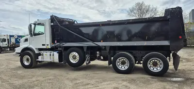2024 VOLVO VHD84B Dump Trucks | Platinum Group (10)