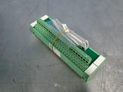 NEW PHOENIX CONTACT UM45FLK50
