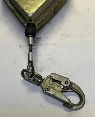 DYNA-LOCK,506208,SELF RETRACING GALVANIZED CABLE 95FT 400LB WILL LIFE