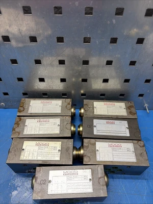 USED Moog Hydrolux Xeb16883-000-21