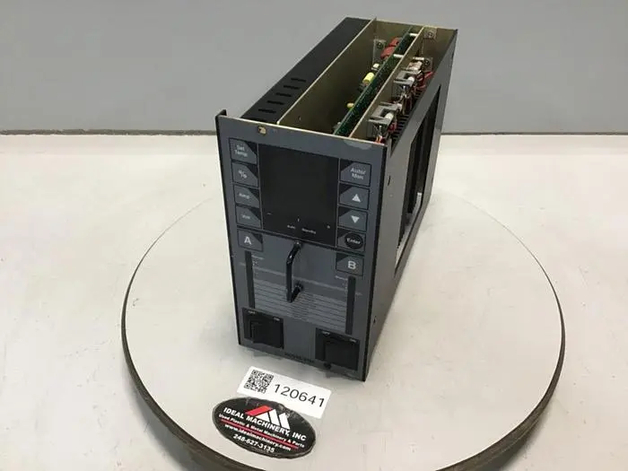 USED HUSKY 9152