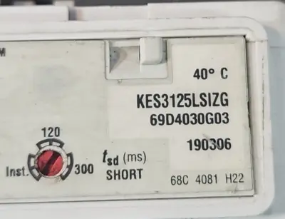 Cutler Hammer Eaton KES3125LSIZG 69D4030G03 Circuit Breaker 125A 3P loc4C14