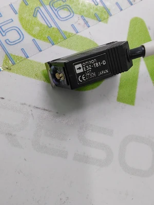 OMRON E3Z-T81-L AND E3Z-T81-D PHOTOELECTRIC SENSOR