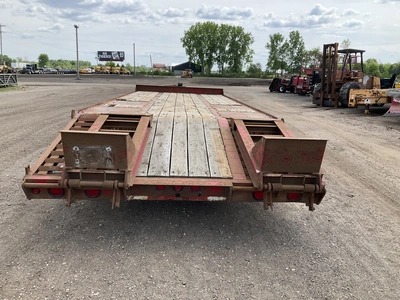 USED 2016 INTERSTATE TRAILER