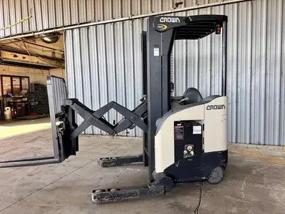 USED 2007 CROWN RD5225-30