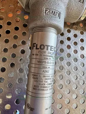 Used DWYER FLOTECHT V6EPS-S-D-1-S FLOW SWITCH W/ CROUSE MINDS LBY25 SA ELBOW Test Equipment - Other California US | Equipment Lab #1427414