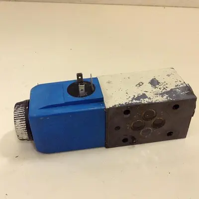 USED VICKERS DG4V-3-2AL-M-U-HL7-60
