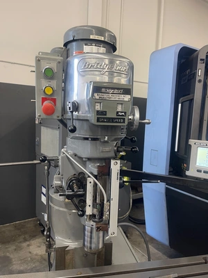 BRIDGEPORT SERIES 1 2HP 9"x48" Vertical Mills | PM Machines (5)