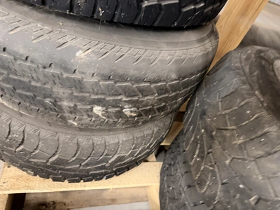 Used LOT OF (6) TIRES WITH SOME RIMS. _UNKNOWN_ Wheels & Tires Michigan US | Miedema Asset Management Group #1320802