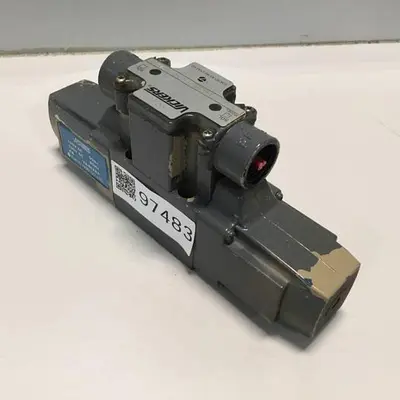 USED VICKERS DG4V36CPLT10JAS329