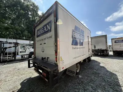 Used 2019 ISUZU NQR Reefer Trucks Florida US | Truck and Van Outlet #1509201
