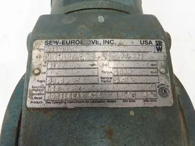 Sew Eurodrive SA42LP56 Gearbox 58.5:1 Reducer 30rpm Hollow Shaft
