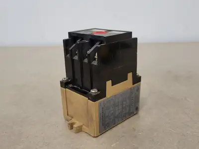 USED ALLEN-BRADLEY 700-P400A1