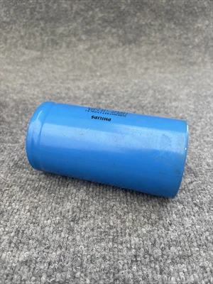 Used Philips 3186GH222T450DMA2 Capacitors California US | Davliegogo LLC #1707619