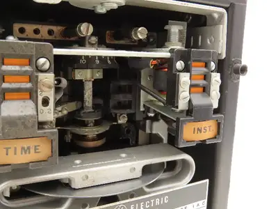 General Electric 12IAC77B4A Overcurrent Time Delay Relay 4-16 Amp Type IA C