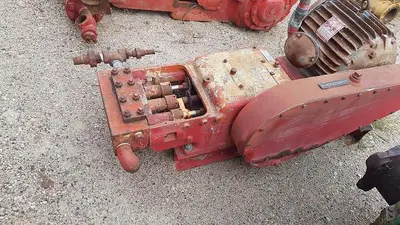 USED UNION TX-10 TRIPLEX PUMP