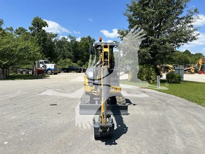 USED 2021 XCMG XE27U